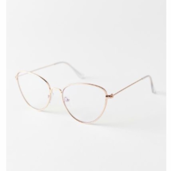 Must go before 27th! Urban Outfitters Cat Eye Blue Light Glasses - Picture 1 of 2